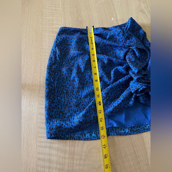 Urban Outfitters| Leopard Mila Printed Ruffle Mini Skirt in Blue, Animal Print!• - Picture 11 of 13